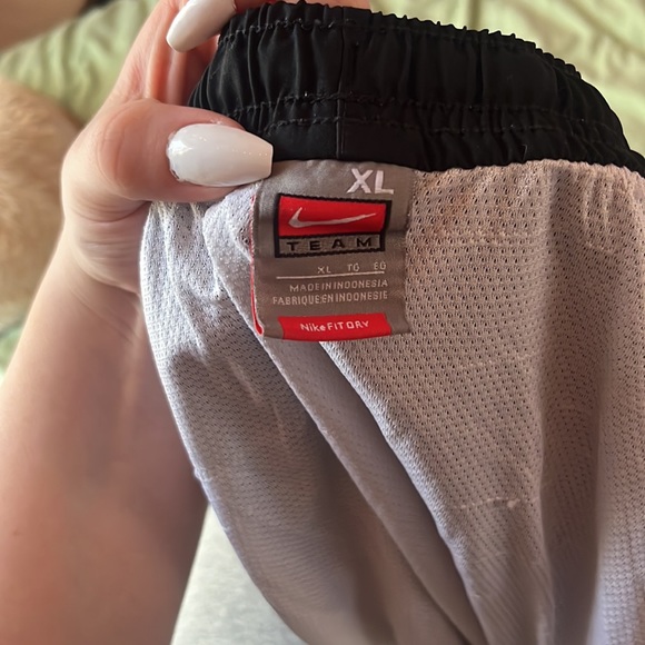 Nike Fit Dry shorts - Picture 4 of 4